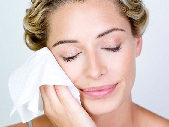 چگونه بدون آرایش زیبا به نظر برسیم؟